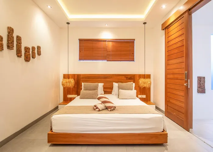 Exquisite 4br Haven, 5min Stroll To Beach Canggu Villa Canggu