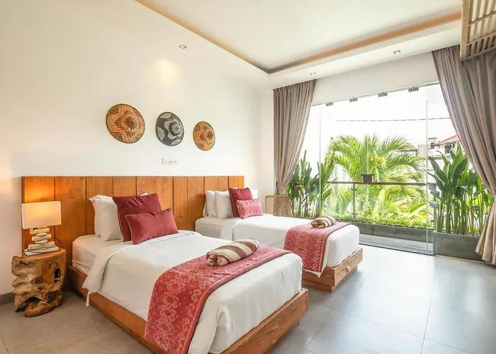 Villa Exquisite 4br Haven, 5min Stroll To Beach Canggu Canggu