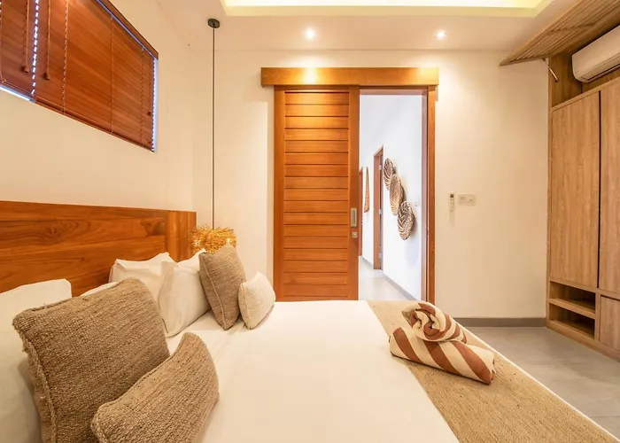 Exquisite 4br Haven, 5min Stroll To Beach Canggu Villa Canggu