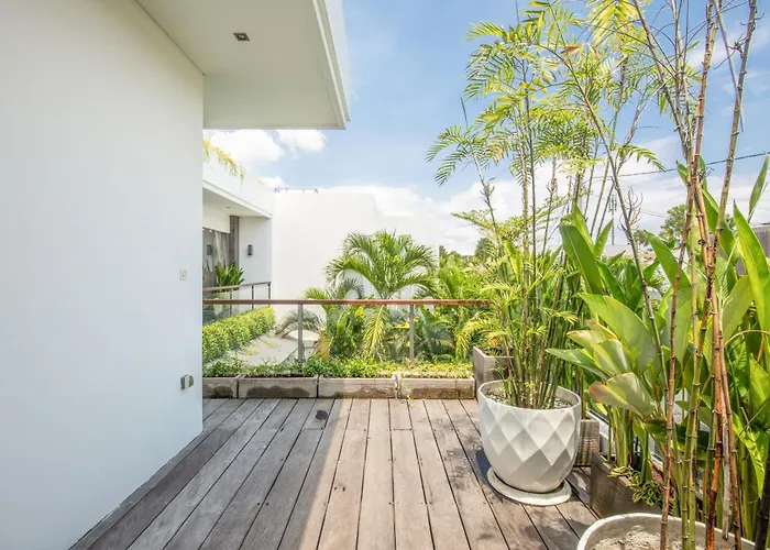 Exquisite 4br Haven, 5min Stroll To Beach Canggu Canggu