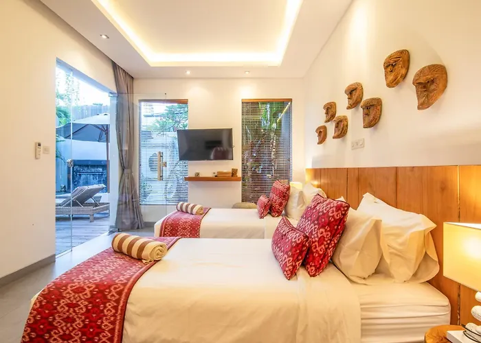 Exquisite 4br Haven, 5min Stroll To Beach Canggu *