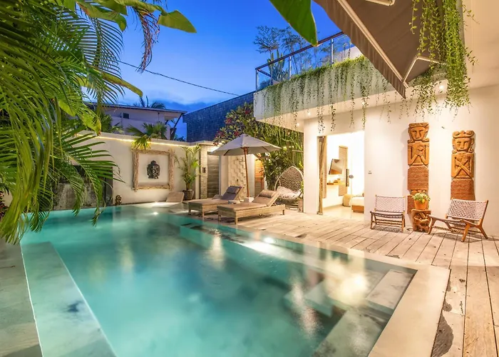 Exquisite 4br Haven, 5min Stroll To Beach Canggu Villa *