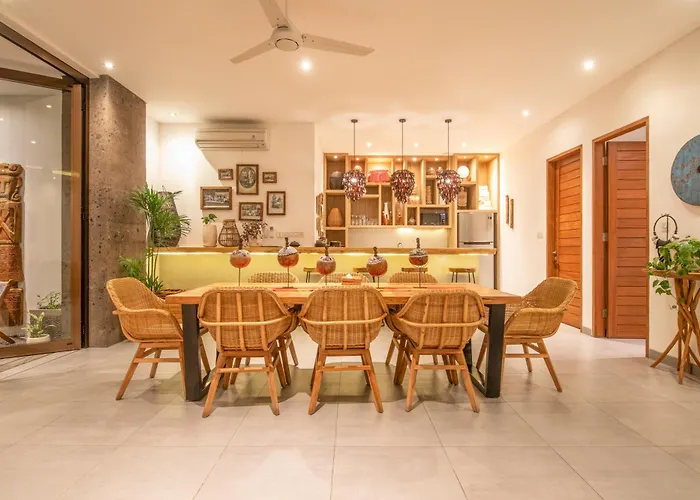 Villa Exquisite 4br Haven, 5min Stroll To Beach Canggu
