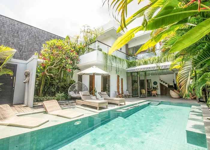 Villa Exquisite 4br Haven, 5min Stroll To Beach Canggu *