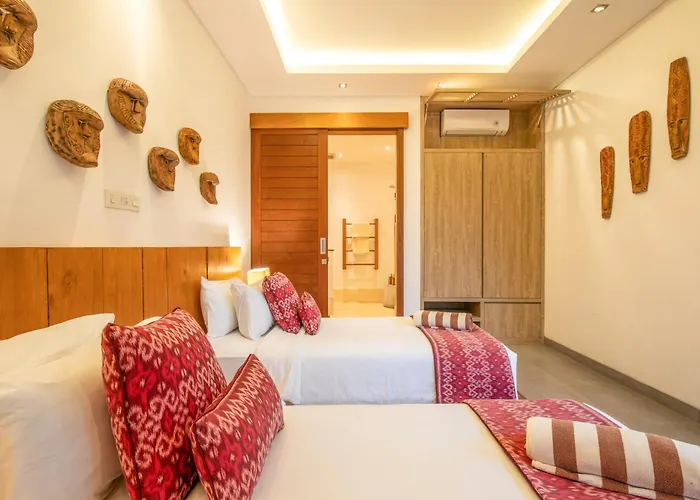 Exquisite 4br Haven, 5min Stroll To Beach Canggu *