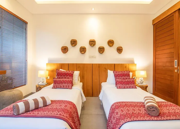 Exquisite 4br Haven, 5min Stroll To Beach Canggu Villa