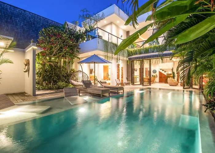Villa Exquisite 4br Haven, 5min Stroll To Beach Canggu *