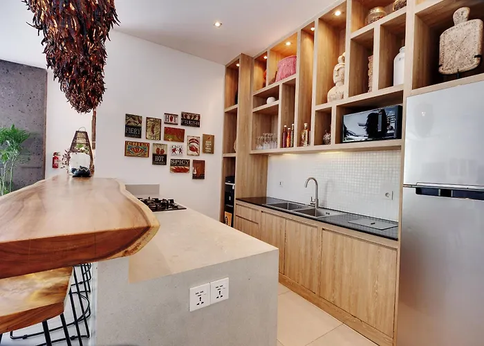 Exquisite 4br Haven, 5min Stroll To Beach Canggu